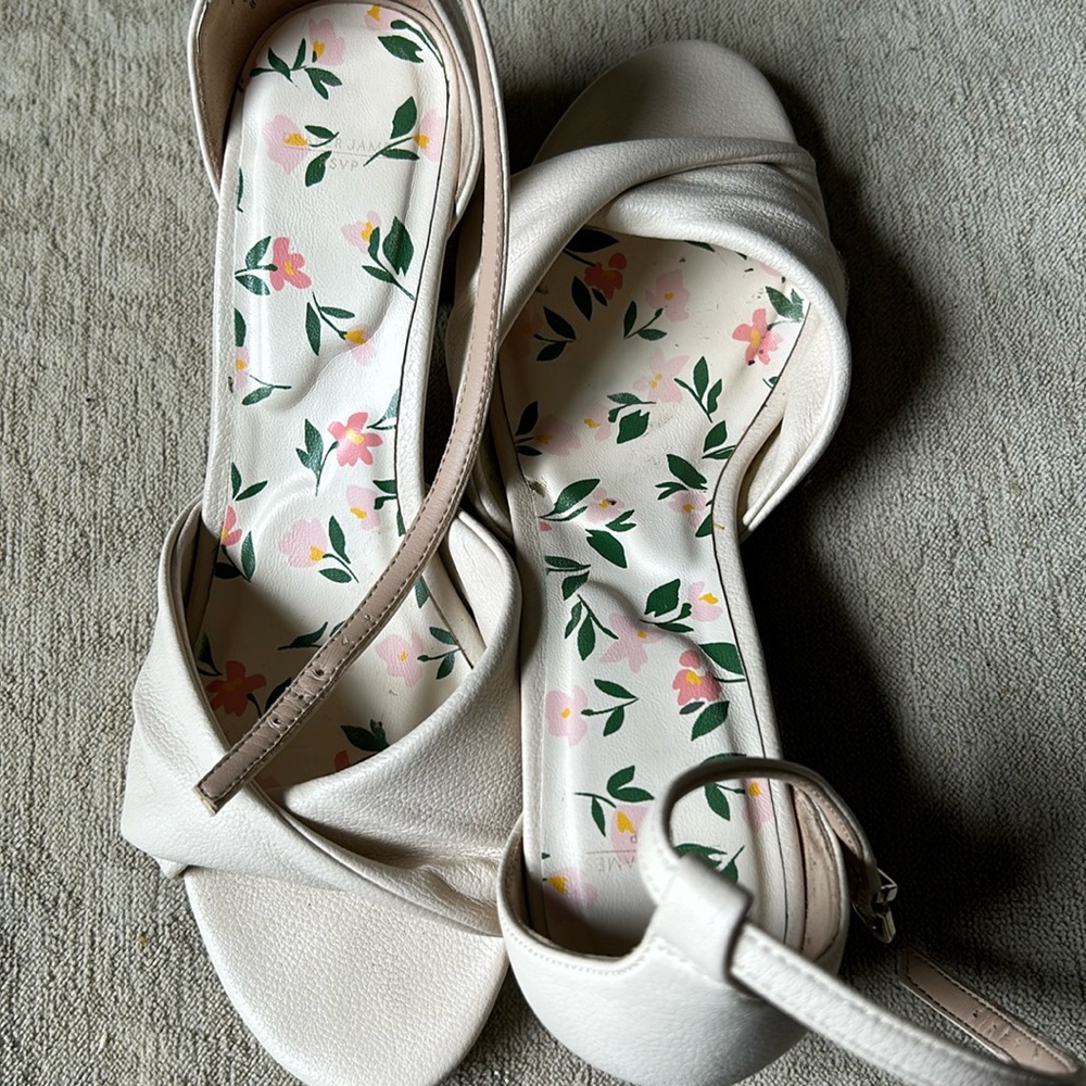 Draper James White Floral Insole Ankle Strap Sandals